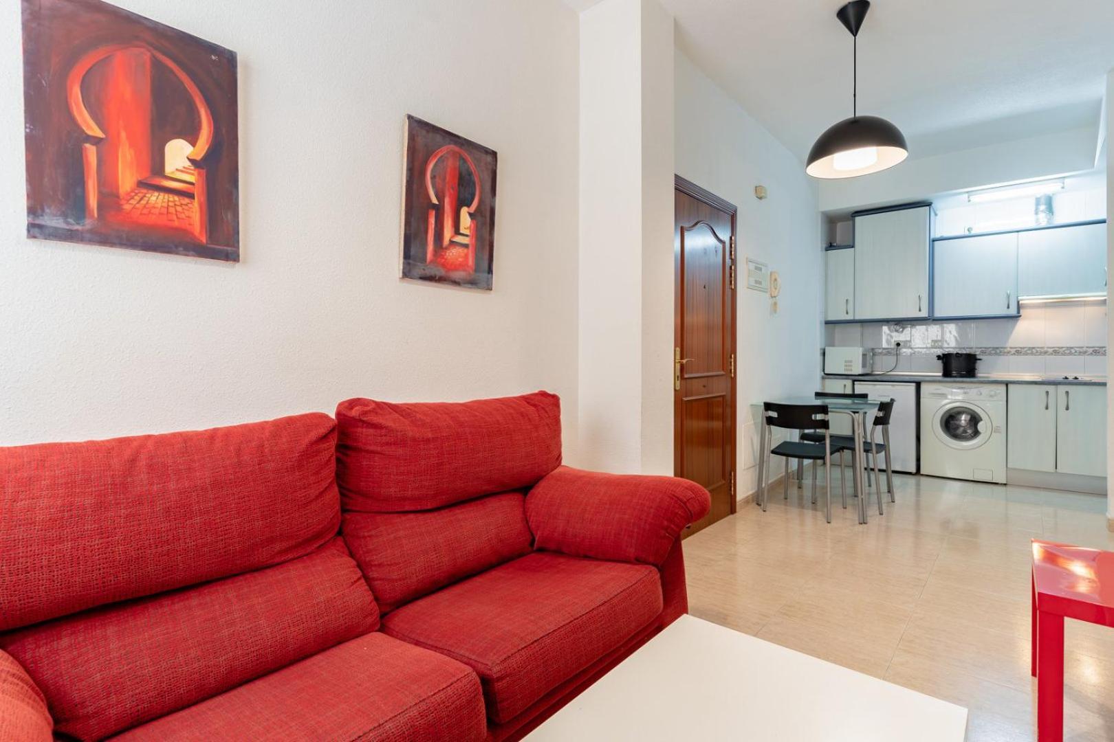 Guestready - Bella Casa En La Plaza De La Merced Малага Екстериор снимка